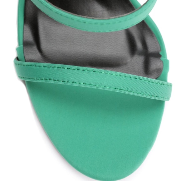 Green So Me Pumps 💚 - Picture 5 of 9